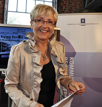 Liv Signe Navarsete.jpg